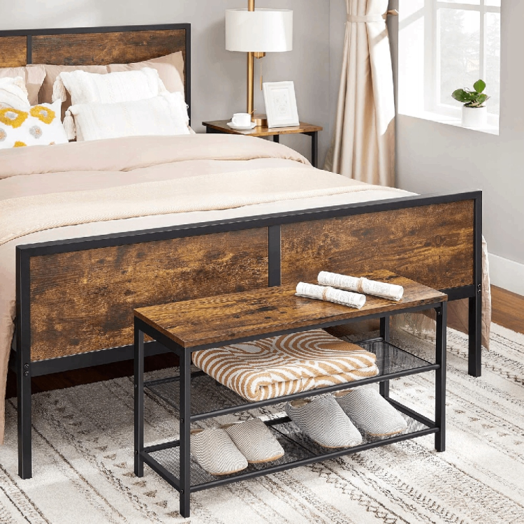 Wielofunkcyjna ławka w stylu industrialnym. Sprawdzi się nie tylko w przedpokoju, ale również jako stylowy mebel w sypialni do odkładania narzuty lub ubrań.