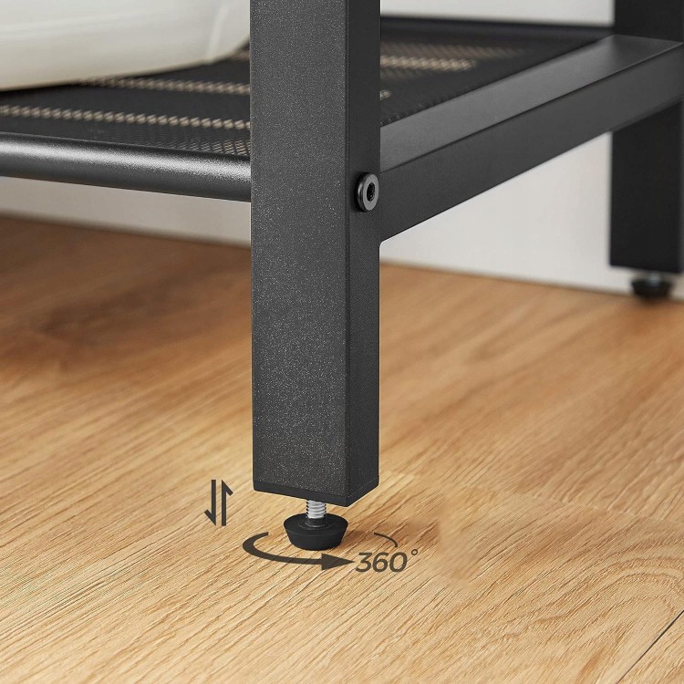 Zbliżenie na regulowane nóżki.