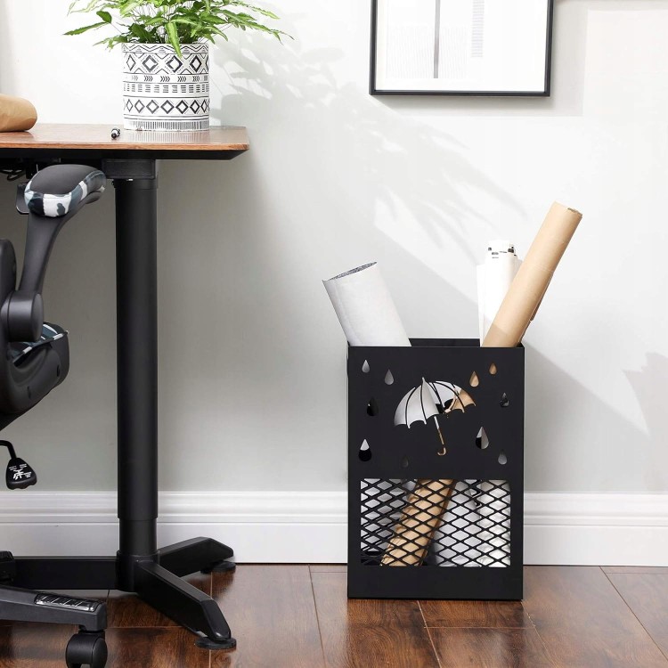 Stojak na parasole czarny – aranżacja przedpokoju