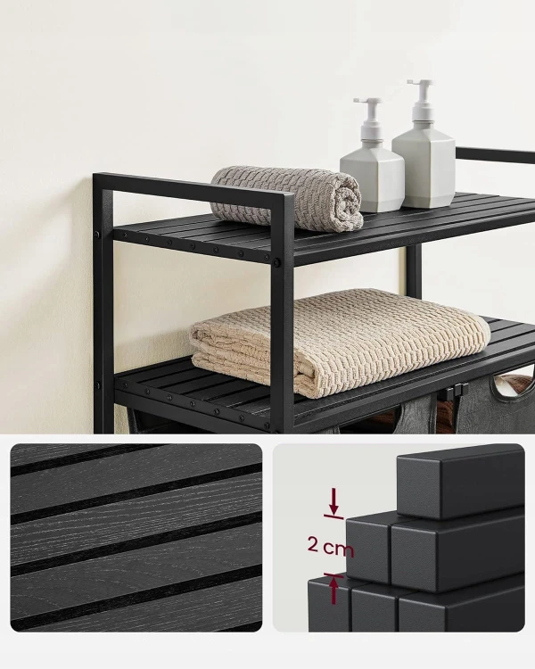Zbliżenie na czarną płytę MDF i szczebelki o średnicy 2cm.